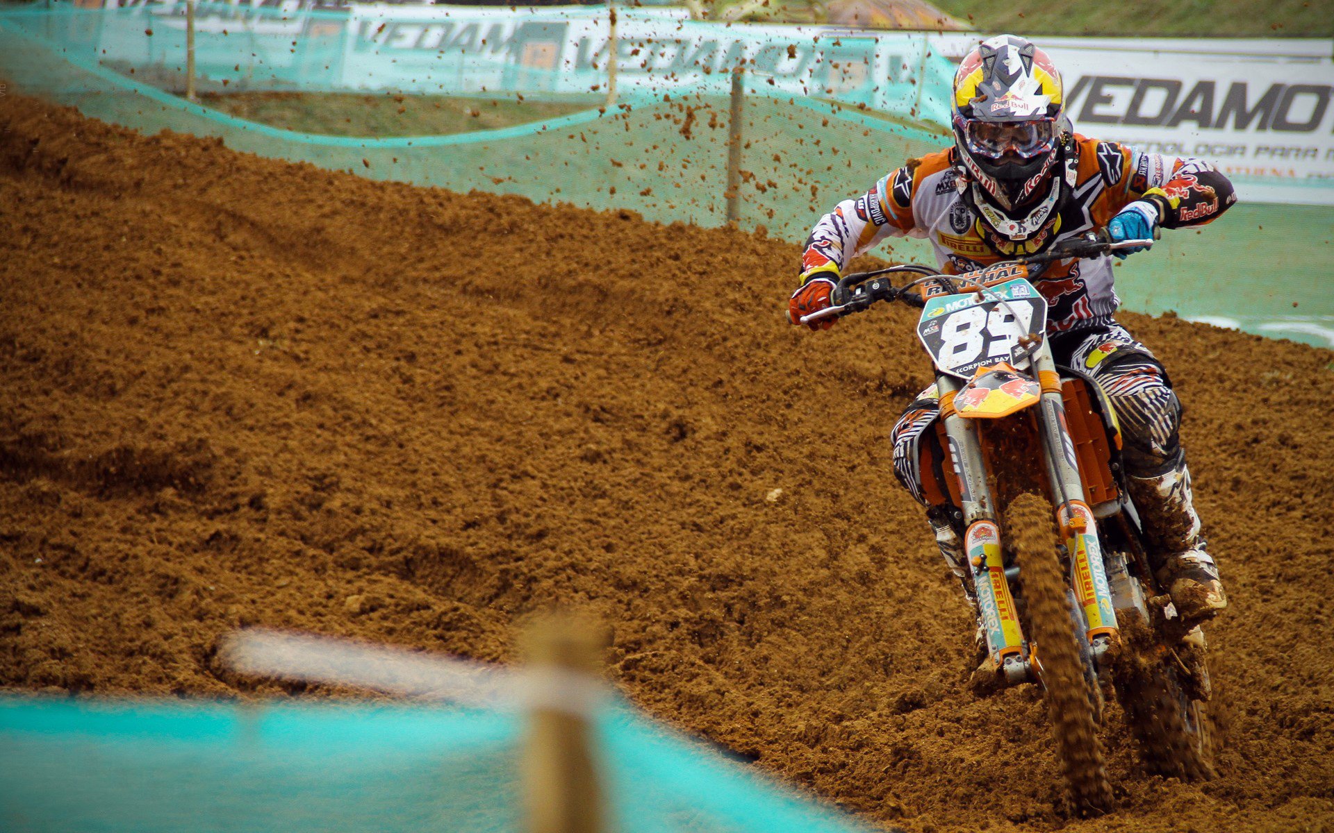 老鹰展翅击溃火箭，库里关键时刻定乾坤