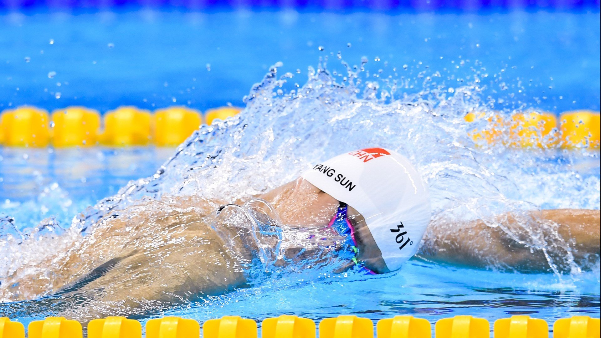 赛道与绿茵的平行叙事，拉什福德接管F1争冠，摩纳哥绝境逆袭勒沃库森