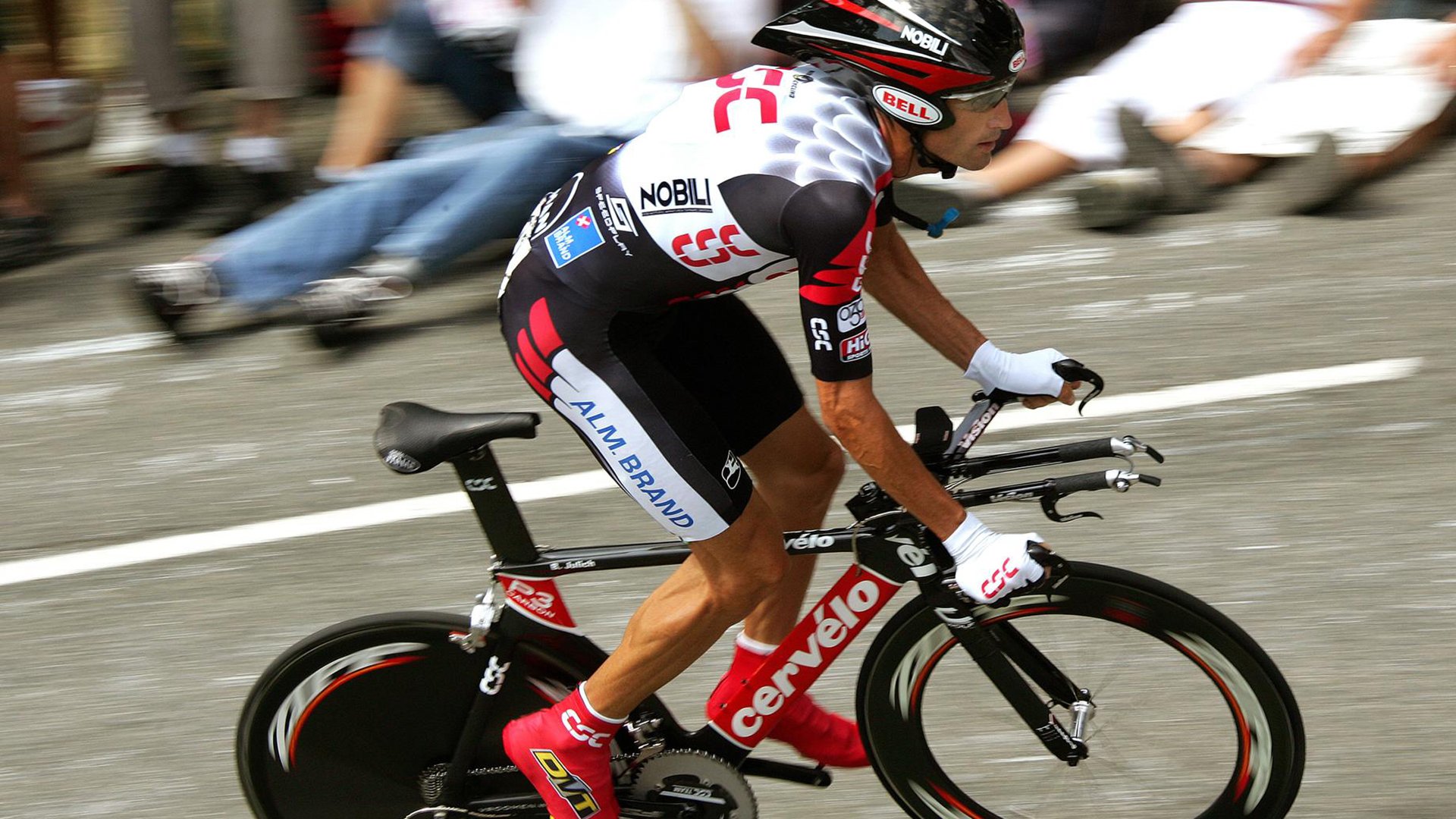 湖人轻取雷霆显团队深度，西亚卡姆完美发挥成关键先生