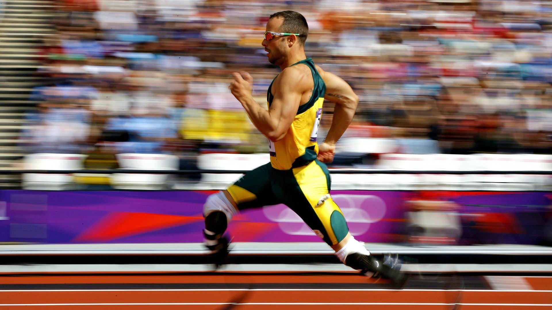 速度与激情，F1新赛季揭幕战与湖人连续得分压制广东队的双线焦点战