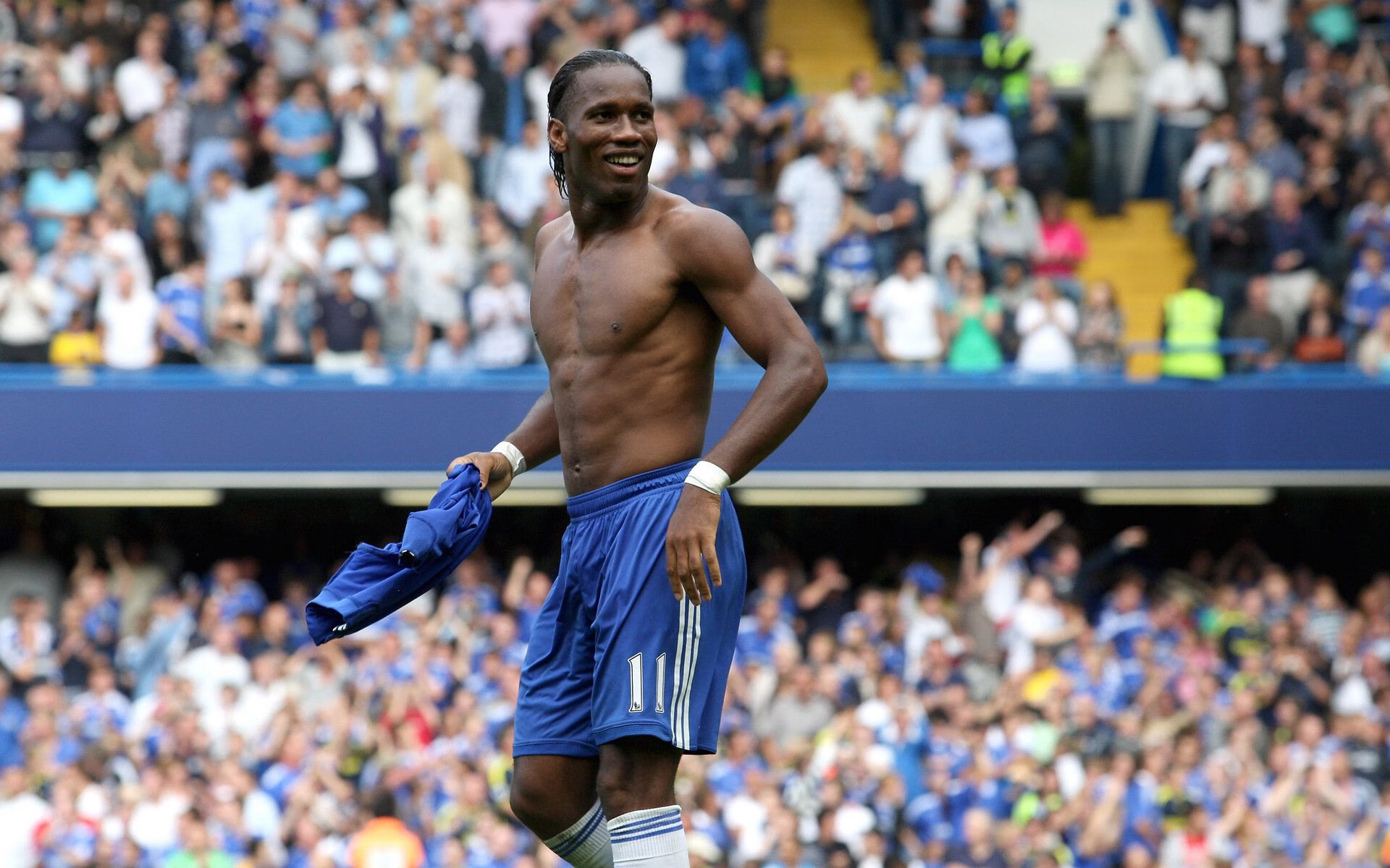 德甲争冠战焦点战，塞维利亚强压克罗地亚的战术启示